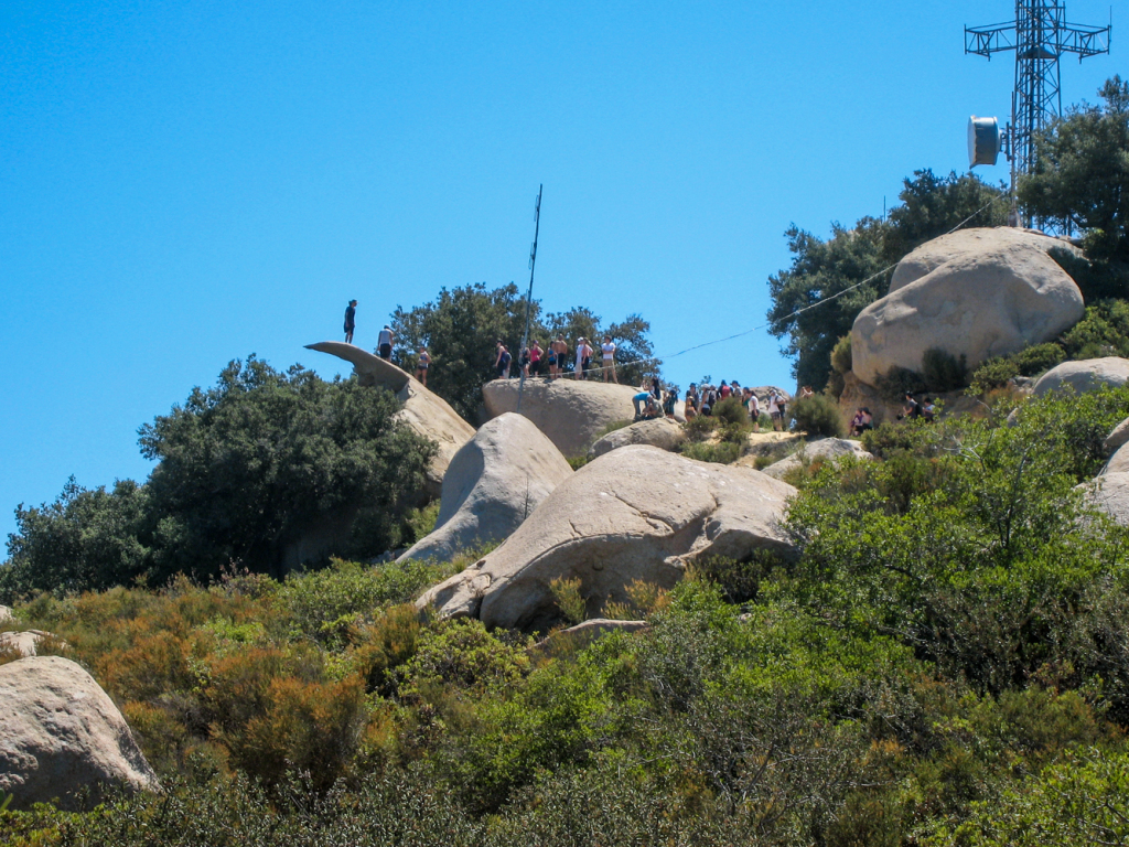A typical busy weekend day on Potato Chip Rock