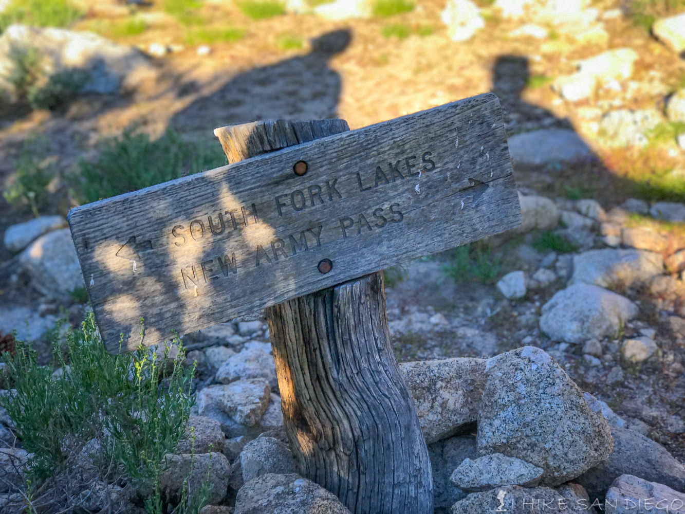 South Lakes and New Army Pass trail junction