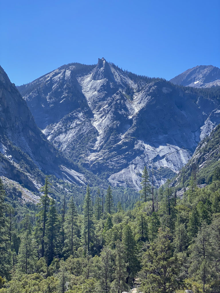 Looking back at the Shynix in Kings Canyon