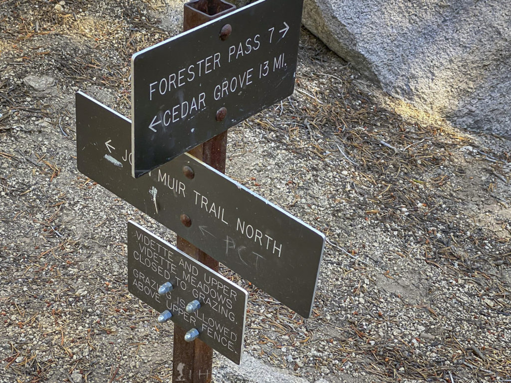 The trail sign at Vidette Meadows