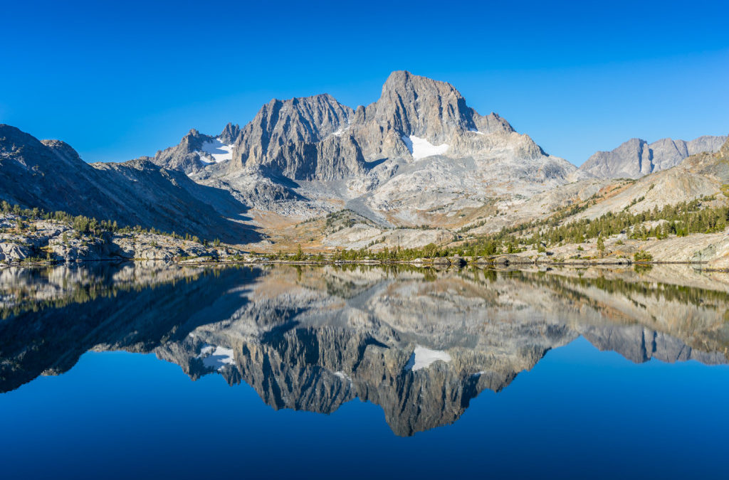 Hiking to Garnet Lake from Agnew Meadows in the Mammoth Lakes Area